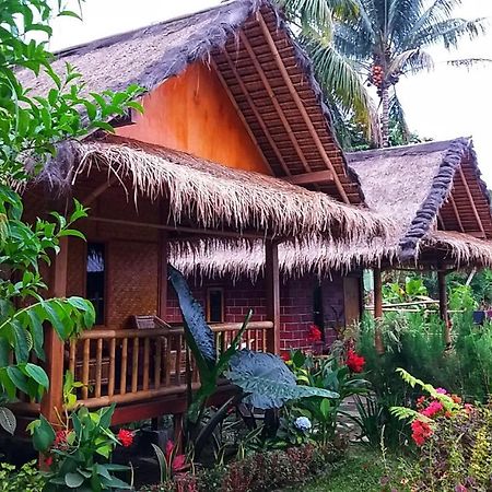 Ariel Bungalow Tetebatu Buitenkant foto
