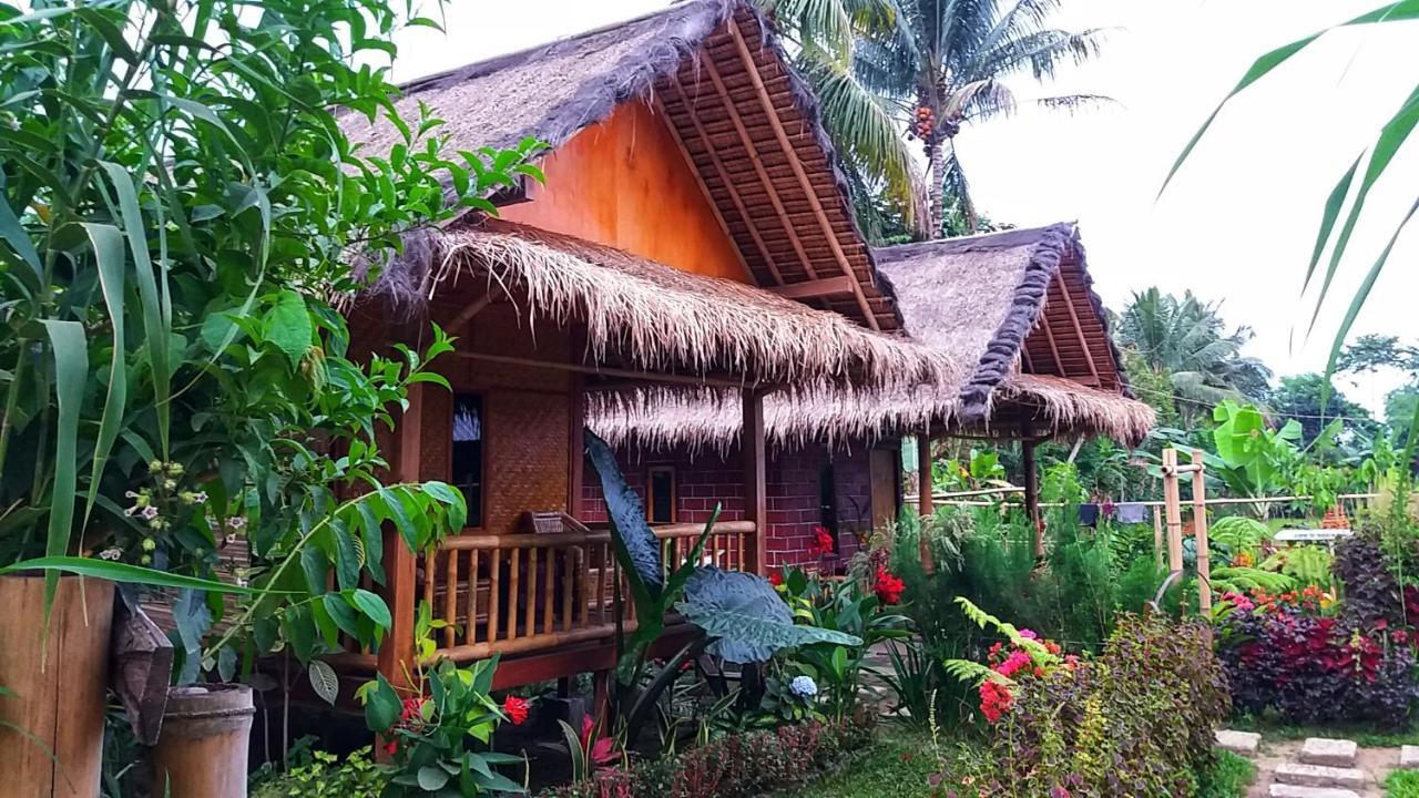 Ariel Bungalow Tetebatu Buitenkant foto